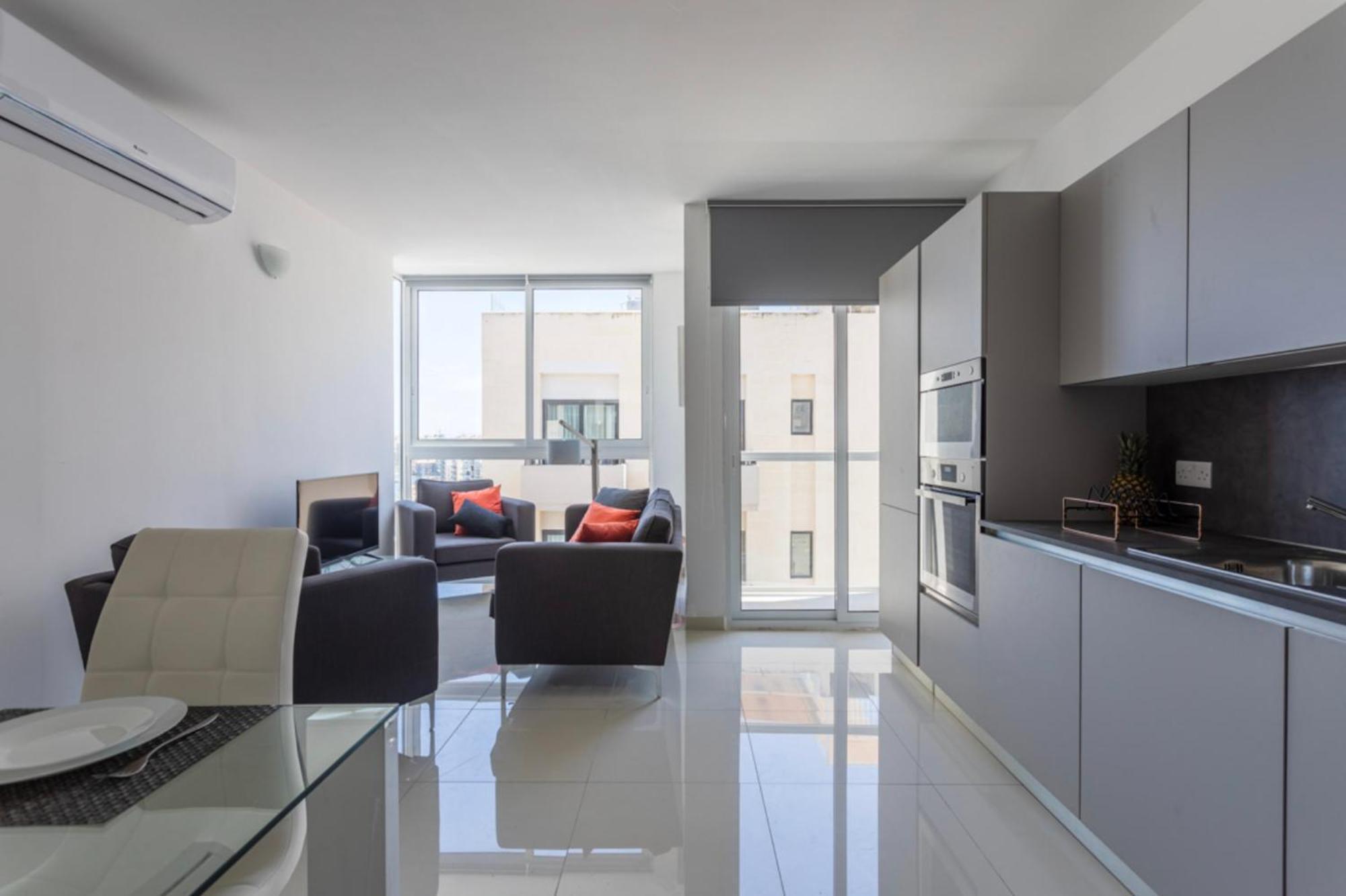 Saint Julian - Lovely Apartment With Terrace - Cityapartmentstay Сент Джулианс Экстерьер фото