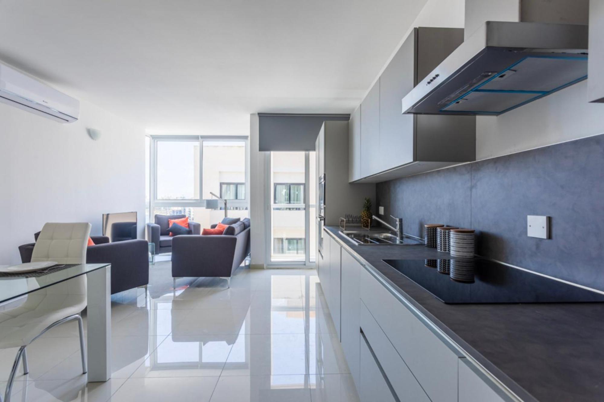 Saint Julian - Lovely Apartment With Terrace - Cityapartmentstay Сент Джулианс Экстерьер фото